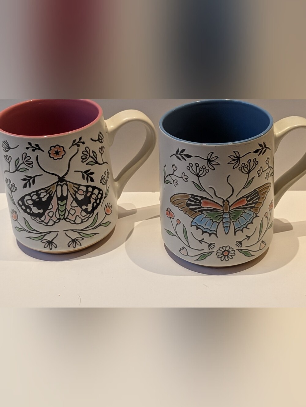 2 Ceramic Butterfly Floral Mugs One With Pink Interior & One With Blue Interior - Picture 3 of 4